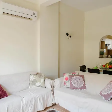 Dom wakacyjny Queens Gardens 2 Bedroom Townhouse In