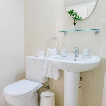 Queens Gardens 2 Bedroom Townhouse In *