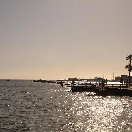 Vakantiehuis Queens Gardens 2 Bedroom Townhouse In Paphos